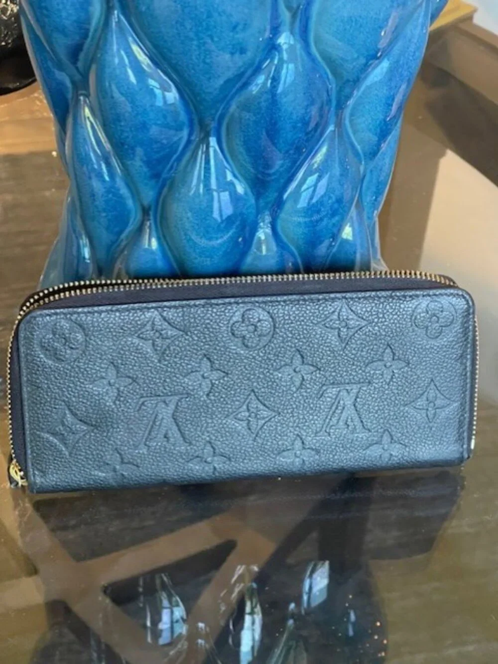 Louis Vuitton Zippy wallet Black